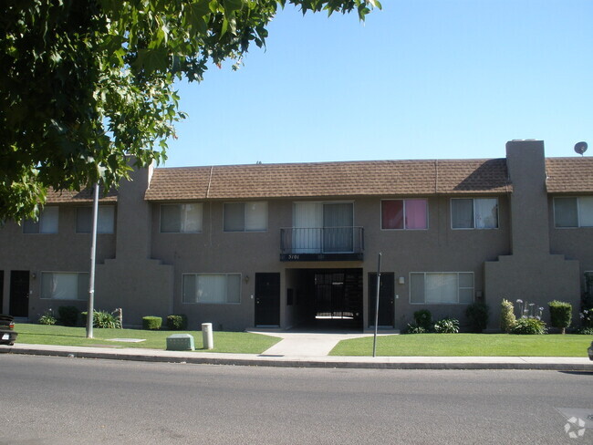 Building Photo - 5101 Hunter Ave Rental