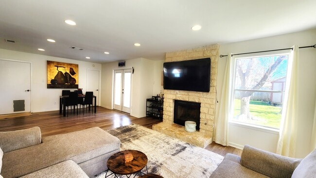 Photo - 11415 Bristle Oak Trl