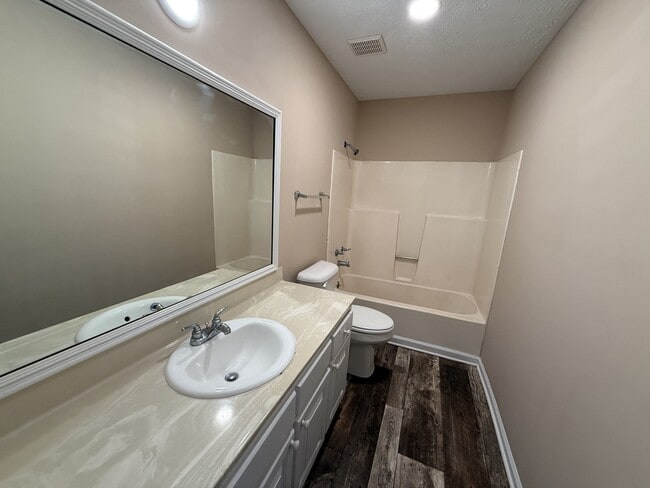 226 Hickory Trail