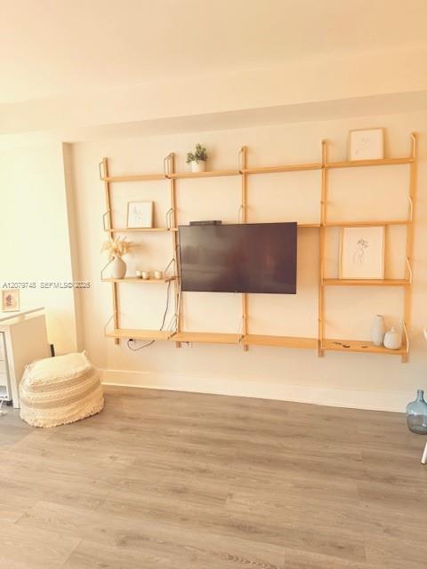 10275 Collins Ave Unit 303