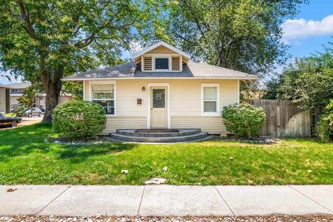 Photo - 2903 W Madison Ave House