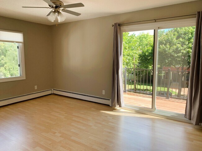 Photo - 2740 Pleasant