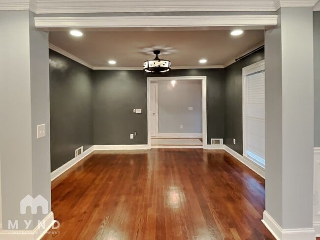 Photo - 1688 Knob Hill Ct NE