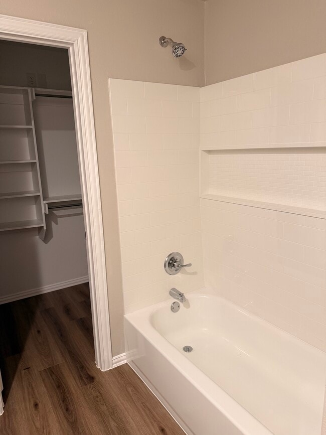 Photo - 713 Pemberly