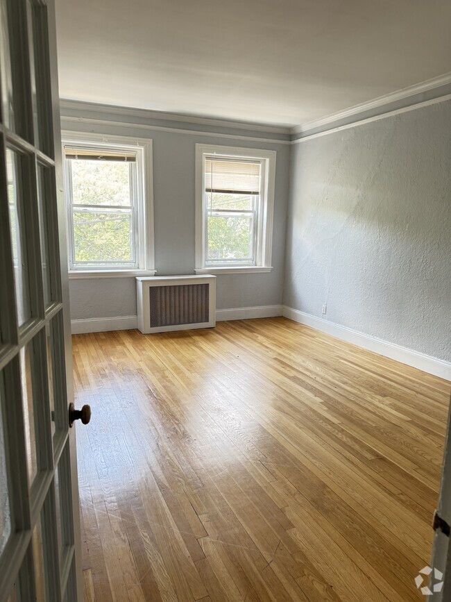 Building Photo - 41 Manchester Rd Unit 3 Rental