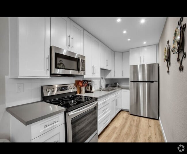 Building Photo - 2810 N Arcadia Ct Unit A113 Rental