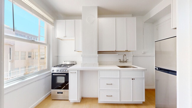 Building Photo - 507 Taylor St Unit 606
