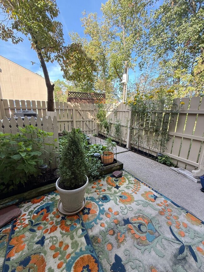 Photo - 10A Riverhill