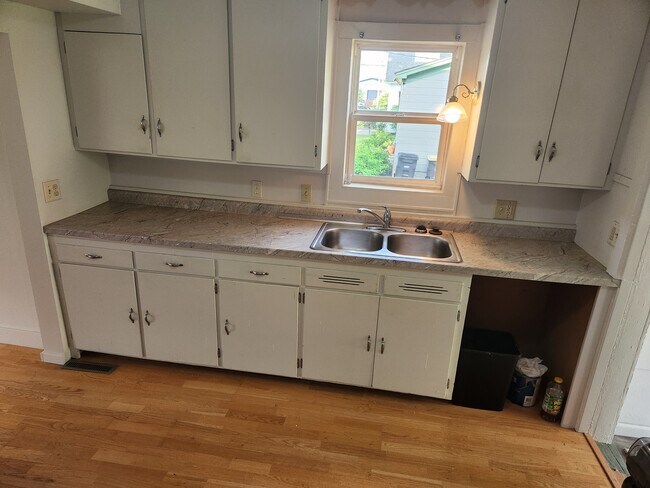 Photo - 209 Parkway Ave