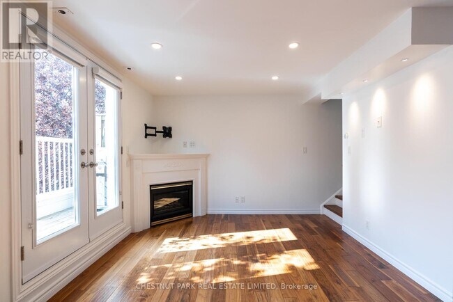 Photo - 12 Sudbury St