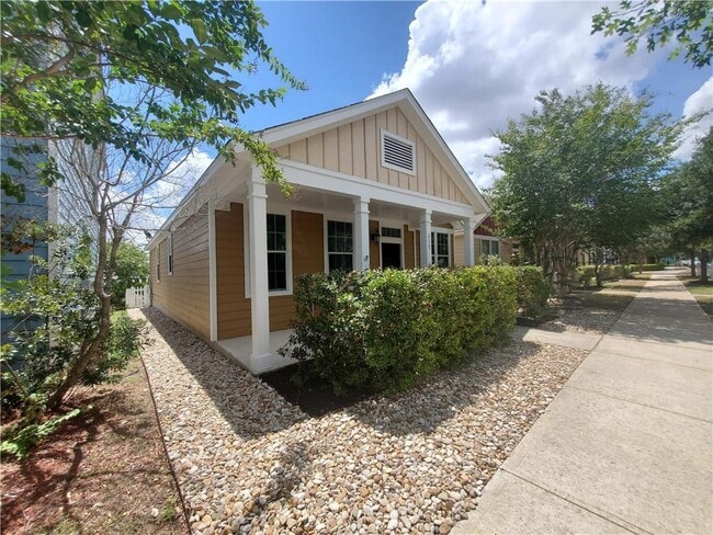 Photo - 435 McGarity