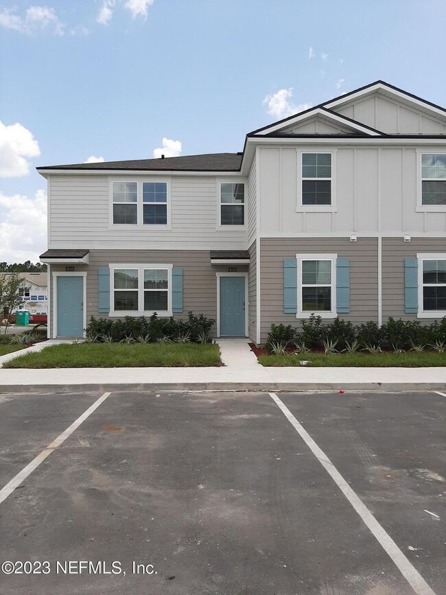 Beautiful 3/2.5 Townhouse located Oakleaf! - Beautiful 3/2.5 Townhouse located Oakleaf!