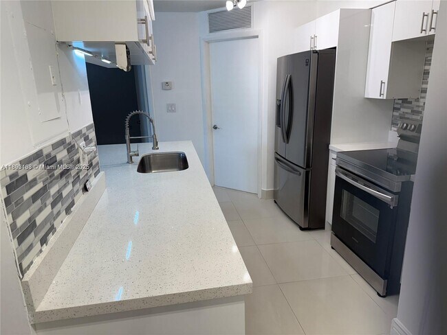 Photo - 17500 NW 67th Pl Unit M-4