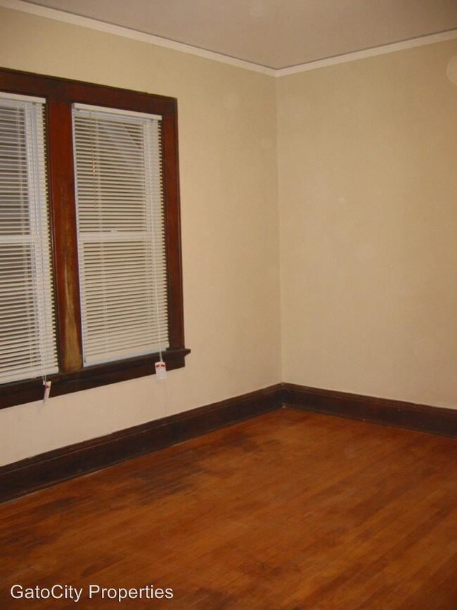 Photo - 3449 N Oakland Ave