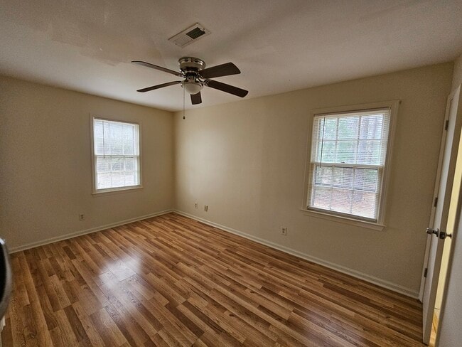 Photo - 1310 Avon Ct