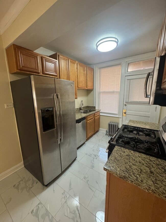 Building Photo - 6214 N Mozart St Unit 1E Rental