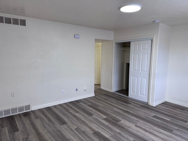 Photo - 2505 W 450 N