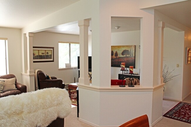 Photo - 5064 Foothills Dr Unidad G