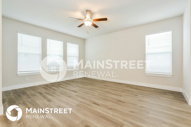 Photo - 352 Whiteheart Dr