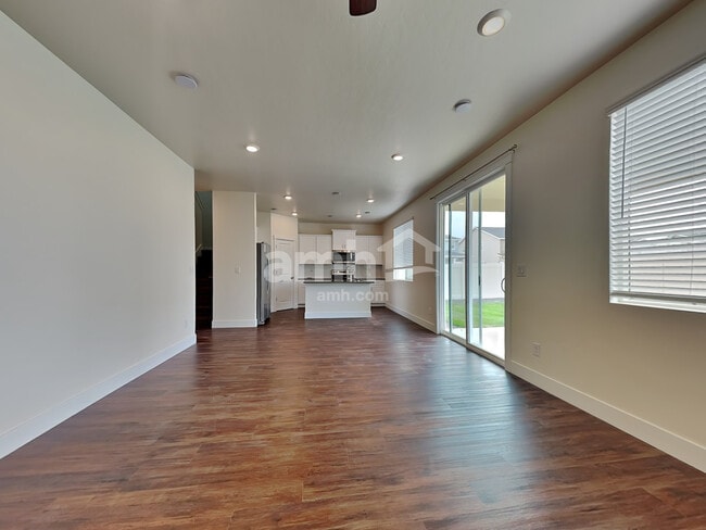 Photo - 1067 S Jillian Ave