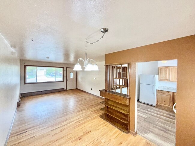 Photo - 225 Elmwood Dr