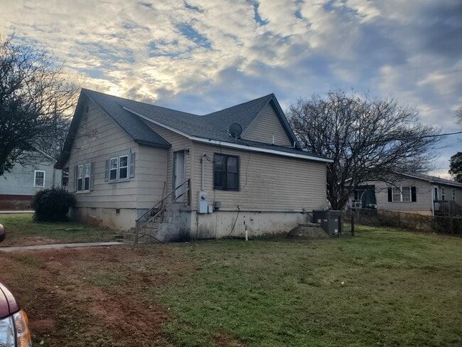 Photo - 1409 E Market St