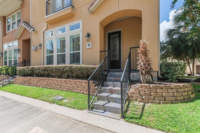 Photo - 9 Laurelwood Dr