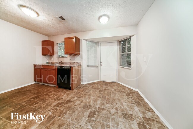 1010 Pine Tree Trail