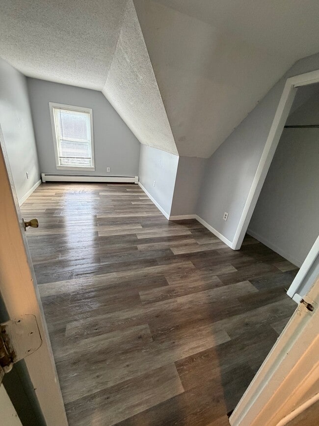 187 Center St Unit 5