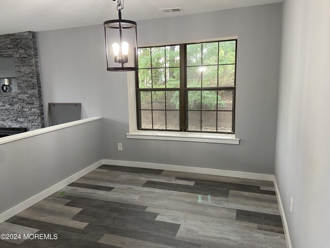 Photo - 87 Deptford Ct