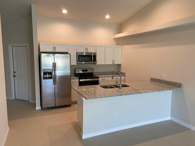 Photo - $250 move in special - 3 bedroom, 2 bath Duplex Unit 841 Mohawk Pkwy