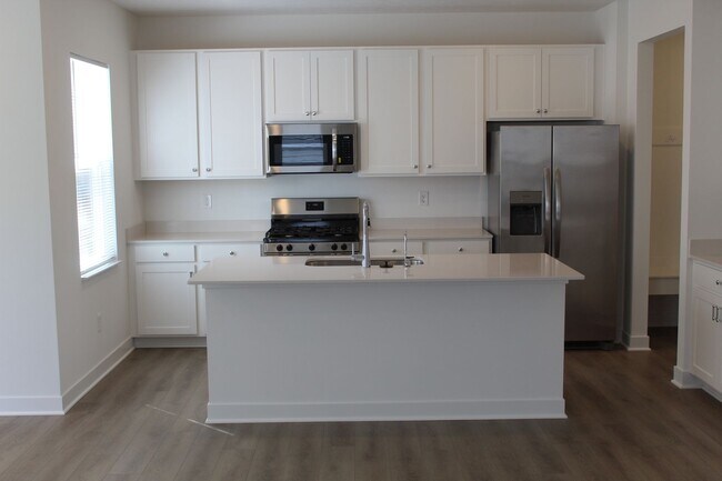 Photo - Available Now! Brand New 5 BR Lennar Home ...