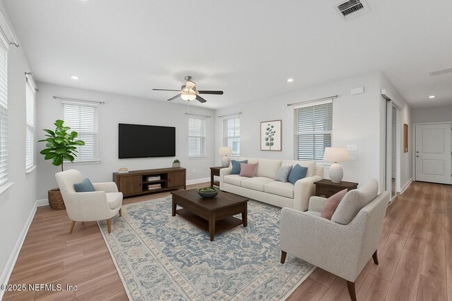Photo - 117 Redbud Ln