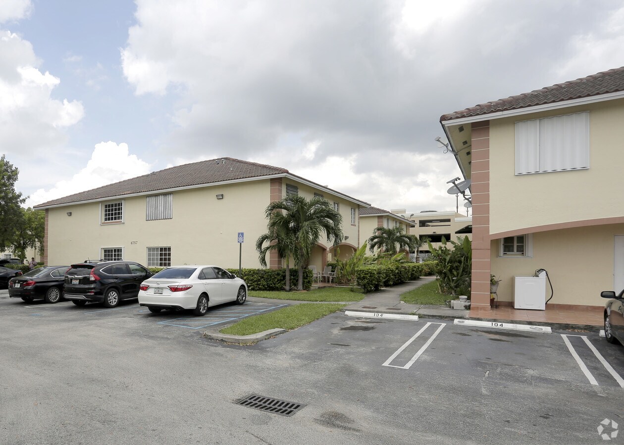 Marquis Villas - Marquis Villas