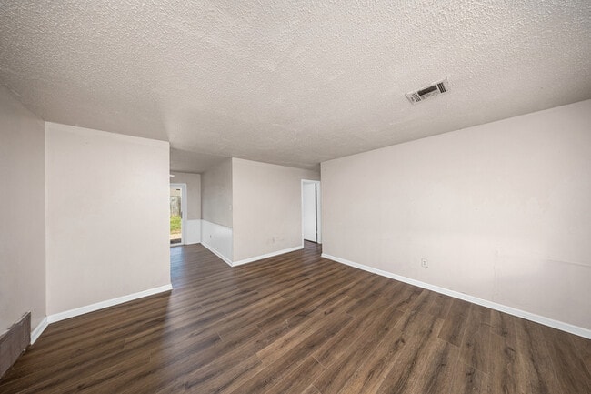 Photo - 6927 SW Cherokee Ave