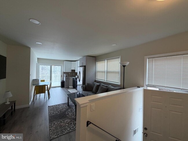 Building Photo - 1515 Marcy Pl