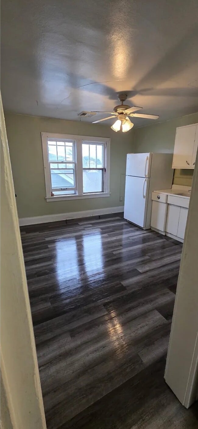 Photo - 5536 33rd Ave Unit Upper