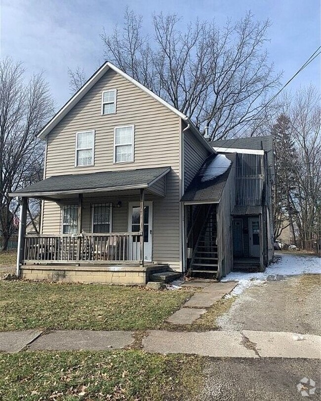 Building Photo - 2344 East Ave Unit 2344 East Ave #2 Rental