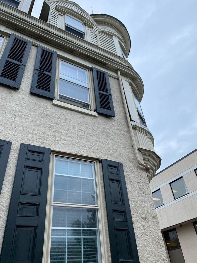 Photo - 40 E Court St Unit 2nd Fl