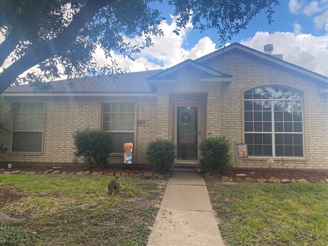 Photo - 15330 Geral Ln House