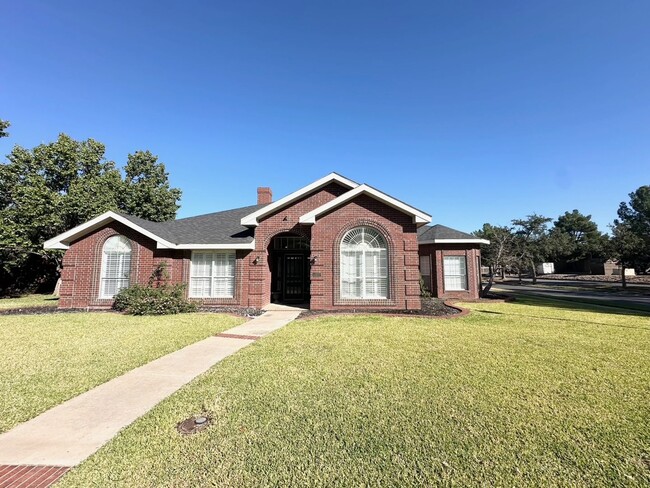 Gorgeous Home For Rent Available July 10th. - Gorgeous Home For Rent Available July 10th.