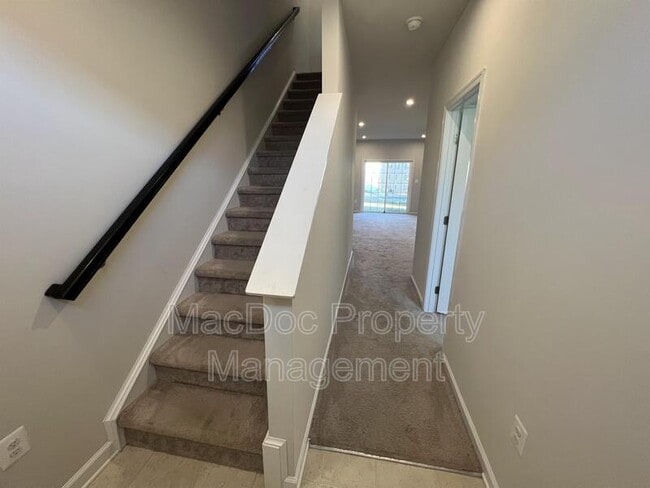 Photo - 505 Rolling Valley Dr