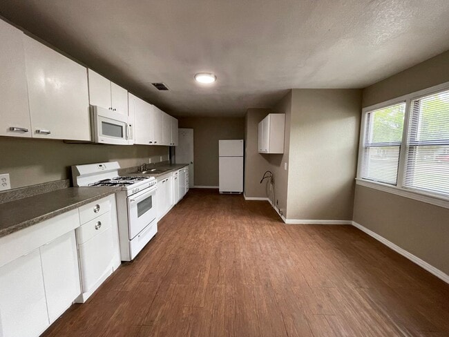 Photo - PRE-LEASE NOW! 2603 33RD STREET