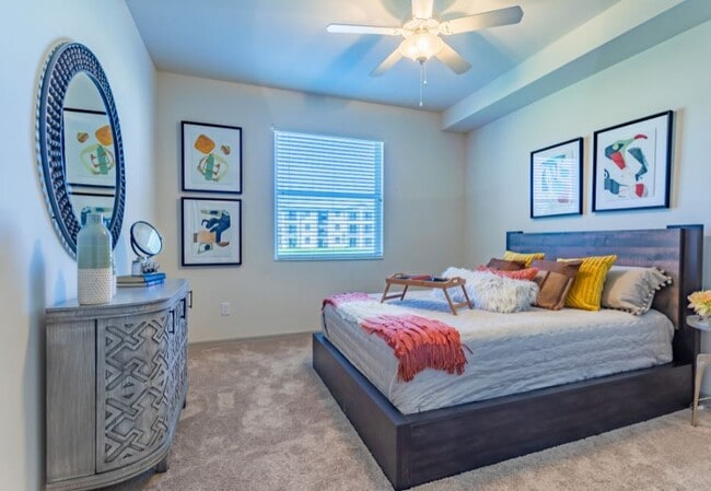 Photo - Vistas at Eastwood