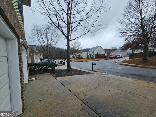 Photo - 206 Southwind Ln