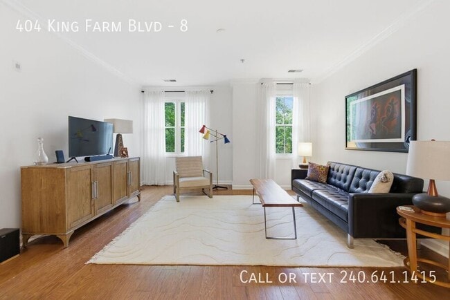 Photo - 404 King Farm Blvd