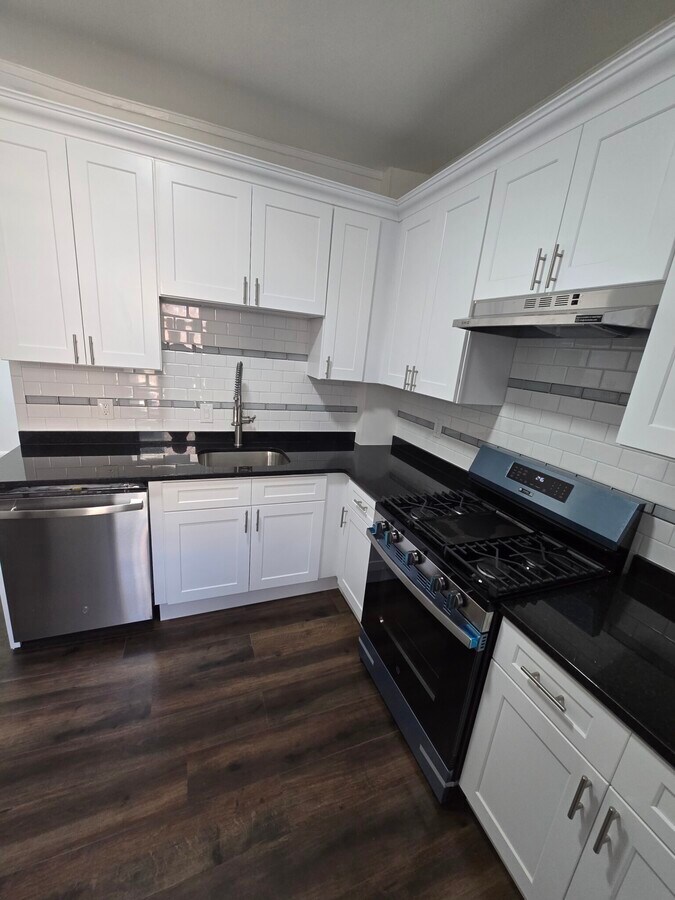 Photo - 240 N Harvard St Unit 2