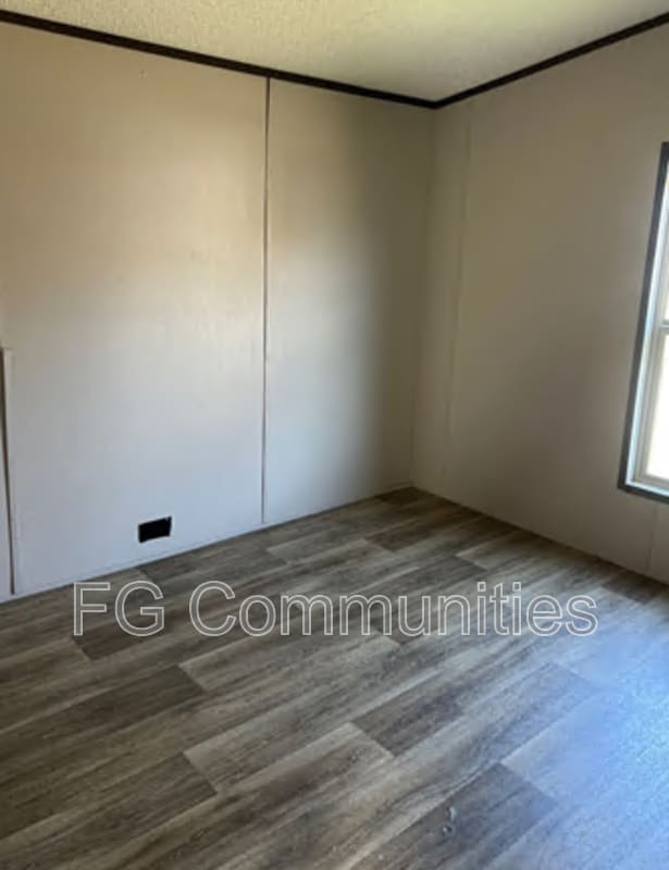 Photo - 20 Coach Crest Dr