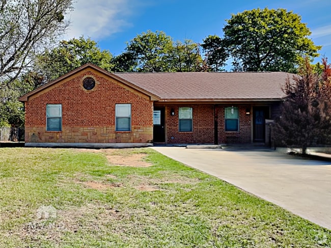 Building Photo - 414 N Ave E Rental