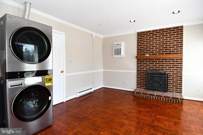 Photo - 2 E Federal St